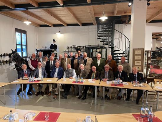 Vertreter der internationalen Traditionsfahrclubs in der Sammlung Scheidel, Foto: DTV